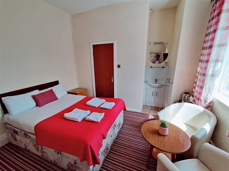Oyo St Kildas Hotel